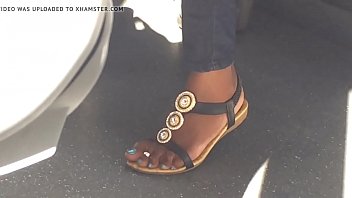 Hidden cam sexy ebony feet on train - more at GirlsDateZone.com