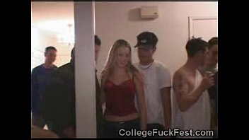 FESTA NA ESCOLA videos porno amadores, caseiros (28) sexo ao vivo na faculdade