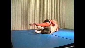 Flamingo Mixed Wrestling mw074 - Christine vs Brett Part 1