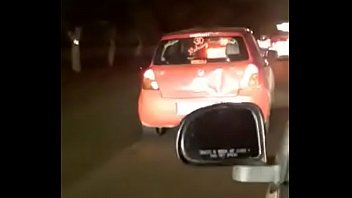 indian doing sex in running car delhi